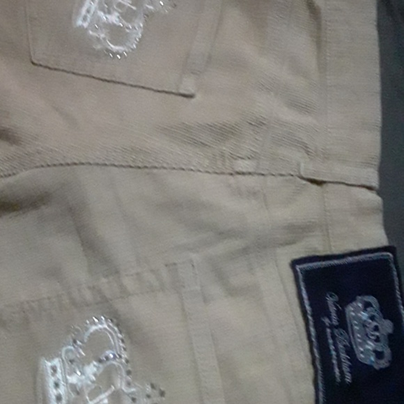 Victoria Beckham, ROCK & REPUBLIC corderoypants. y - Picture 5 of 6